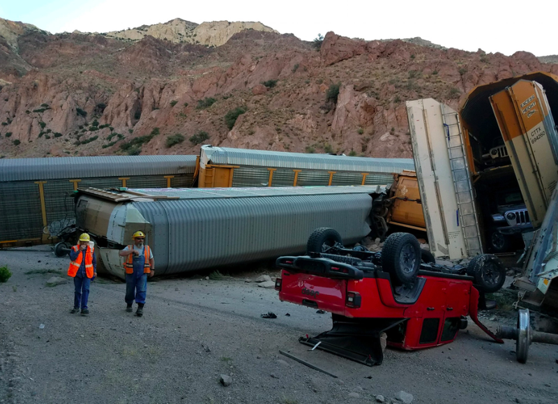 Illustration for article titled Brand New Jeep Gladiators and Chevy Silverados Destroyed After Train Derails in Nevada